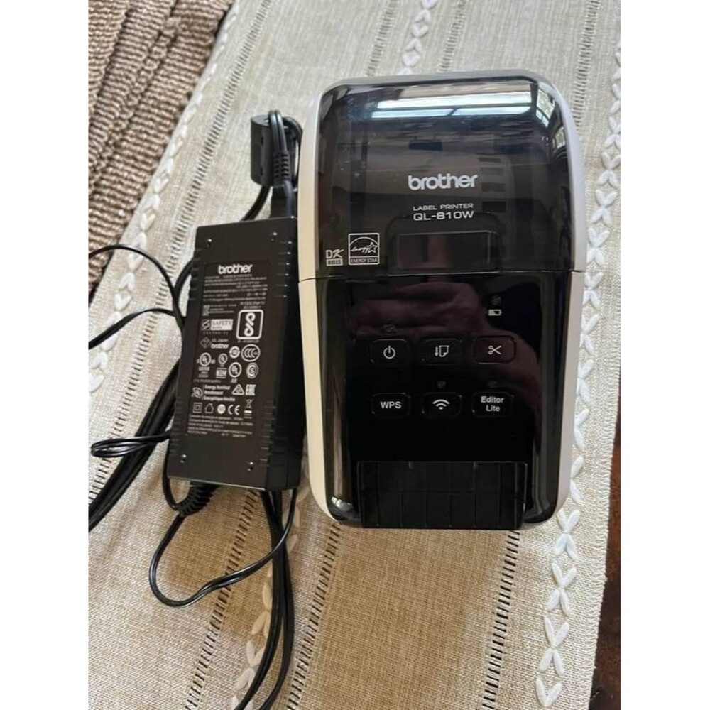 Brother QL-810w label printer - Picture 3 of 7